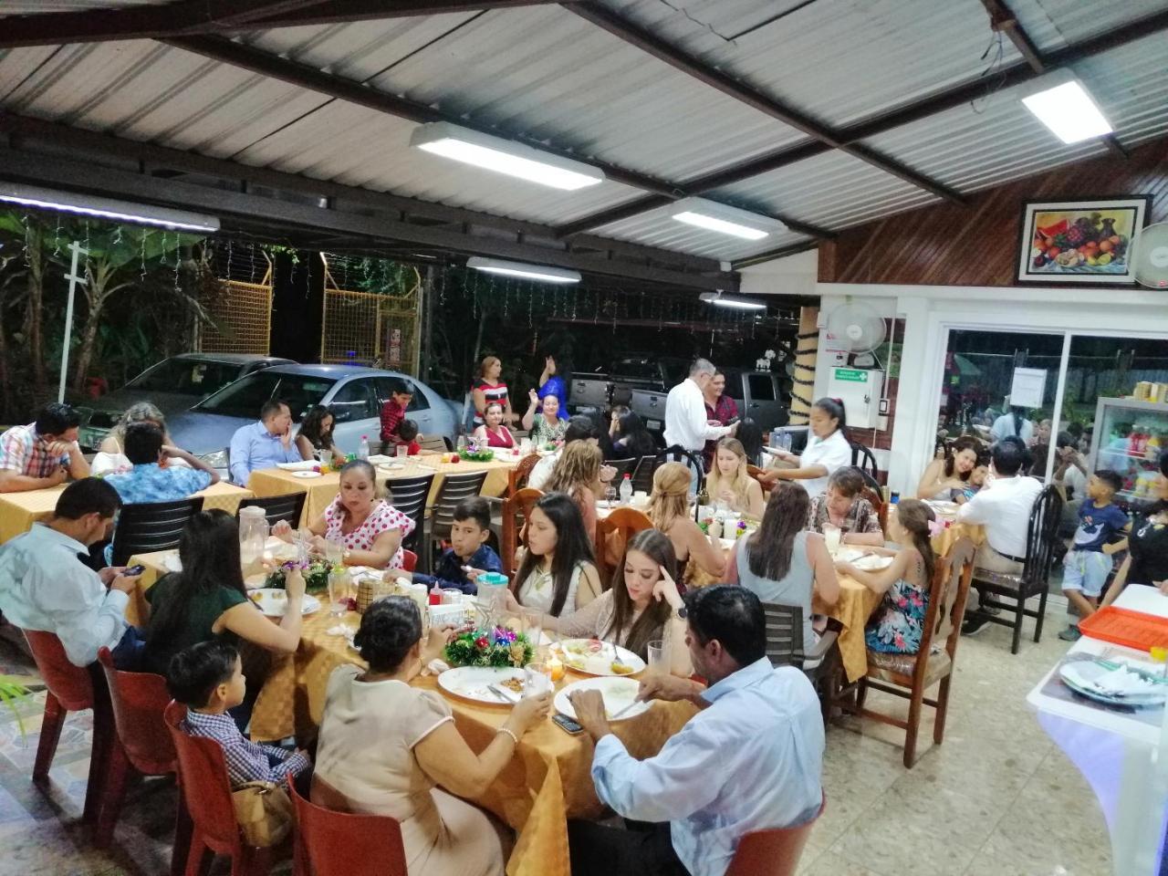 Sun Place Hosteria Las Tunas Exterior foto